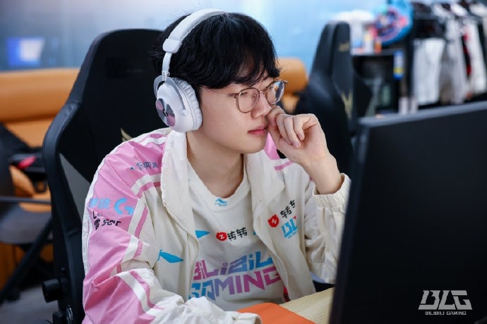 BLG发布EWC预选赛赛前返图：最近赛程有些密集，大家辛苦了