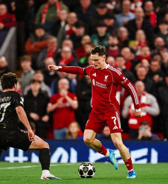 克瓦拉茨赫利亚14战14球，登贝莱梅开二度，大巴黎4-0双杀利物浦